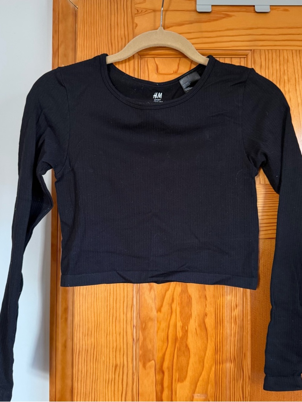 H&M Black Ribbed Long Sleeve Crop Tee